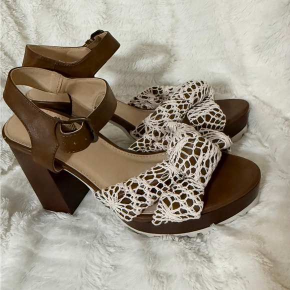 Comfort Est 1946 - Picture 3 of 4